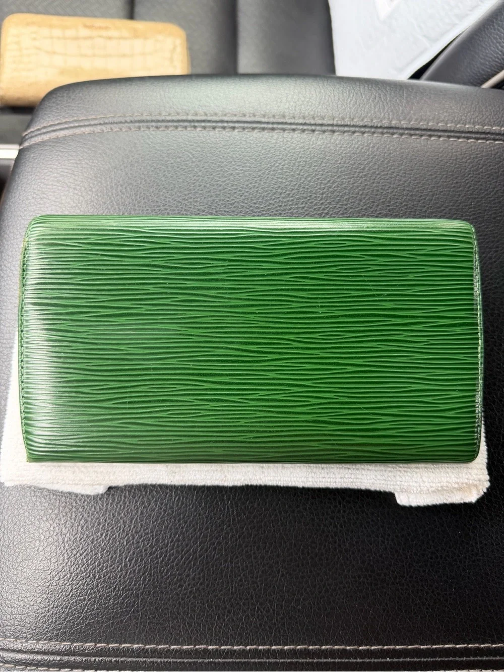 Authentic Louis Vuitton Green Epi Leather Continental Sarah Wallet COA Included